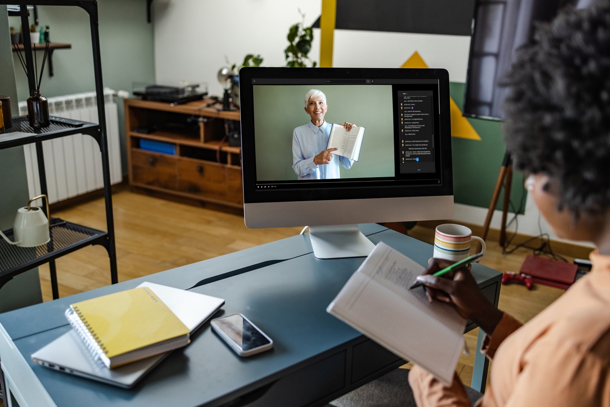 What is a Webinar? 7 Ways Webinars Can Work for Your Business